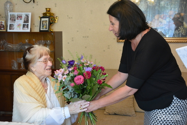 Ilustracja do artykułu: Pani Olga świętuje 100 lat!