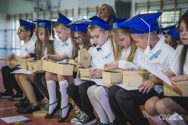 Ilustracja do artykułu: Nabór do przedszkoli i I klas szkół podstawowych