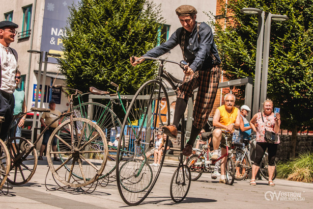 Ilustracja do artykułu: Elegancja, styl i duże koła! To były retro bicykle na Deptaku 