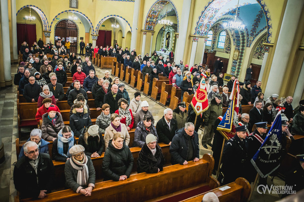 Ilustracja do artykułu: Rocznica upamiętnienia pomordowanych w 1939 r. Ostrowian w Winiarach k. Kalisza