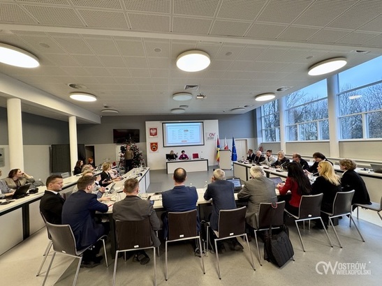 Ilustracja do artykułu: XI Nadzwyczajna Sesja Rady Miejskiej Ostrowa Wielkopolskiego