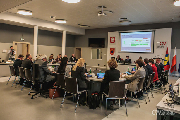 Ilustracja do artykułu: Kompromis na 2026 rok. Budżet przyjęty jednogłośnie