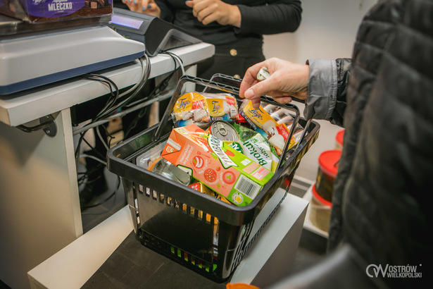 Ilustracja do artykułu: Razem dla ostrowian. Lokalni przedsiębiorcy filarami Sklepu Społecznego „Spichlerz”