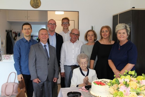 Ilustracja do artykułu: Najstarsza ostrowianka świętowała 105. urodziny