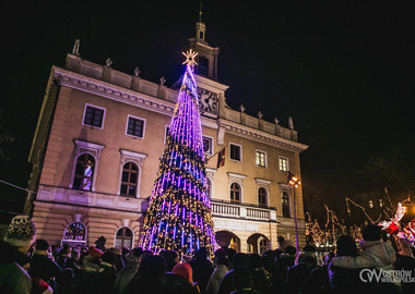 Ilustracja do artykułu: Zapalmy choinkę ze Świętym Mikołajem z Rovaniemi