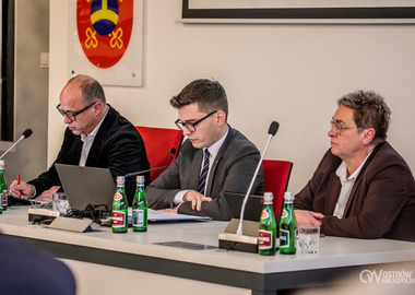 Ilustracja do artykułu: Miasto musi dopłacić 4 mln zł do śmieci