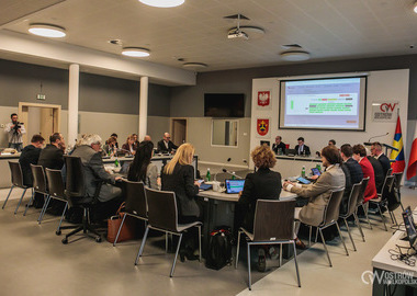 Ilustracja do artykułu: Kompromis na 2026 rok. Budżet przyjęty jednogłośnie