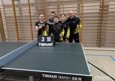 Ilustracja do artykułu: Tenis stołowy: Wicelider pokonany.