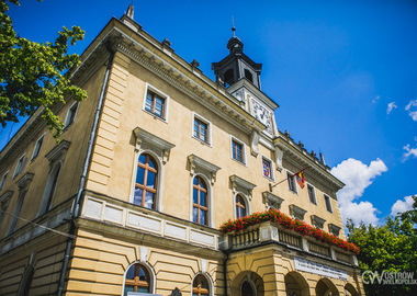 Ilustracja do artykułu: Zabytkowy Ratusz przejdzie metamorfozę. Prezydent miasta podpisała...