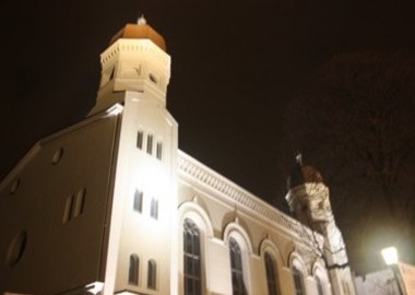 Ilustracja do artykułu: Synagoga Fasadą 2010 Roku