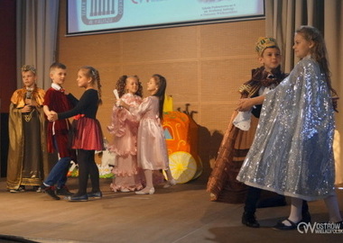 Ilustracja do artykułu: PRZEGLĄD TEATRALNY W SP NR 4