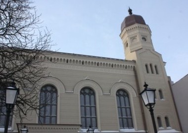 Ilustracja do artykułu: Remontowane wnętrze synagogi