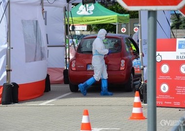 Ilustracja do artykułu: Mobilny punkt pobrań stanie przy stadionie