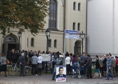 Tłumy na dniach otwartych w Synagodze 16