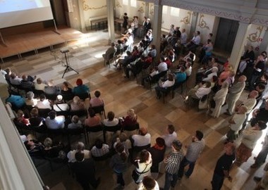 Tłumy na dniach otwartych w Synagodze 4