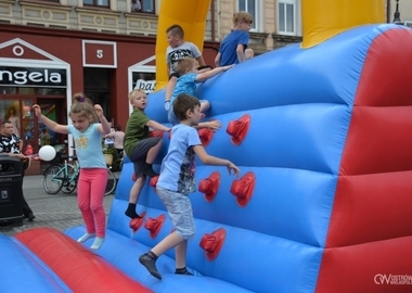 Znakomita zabawa na ostrowskim Rynku  (47)