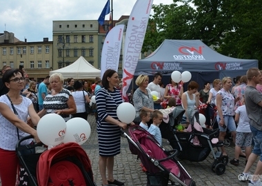 Znakomita zabawa na ostrowskim Rynku  (11)