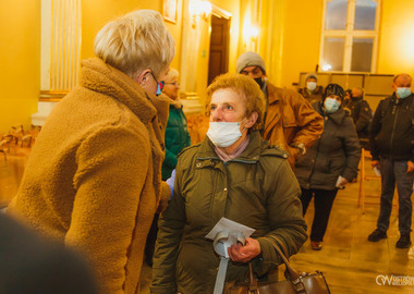 Wigilijne paczki żywnościowe dla osób potrzebujących (11)