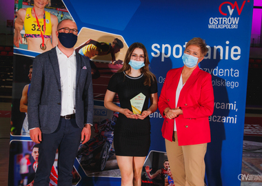 2021-05-11 Doroczne spotkanie prezydenta miasta ostrowa wielkopolskiego ze sportowcami (39)