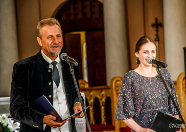 Koncert poświęcony pamięci śp. ks. Krzysztofa Nojmana_25 soliści Ewa Zielińska sopran, Bogusław Morka tenor 