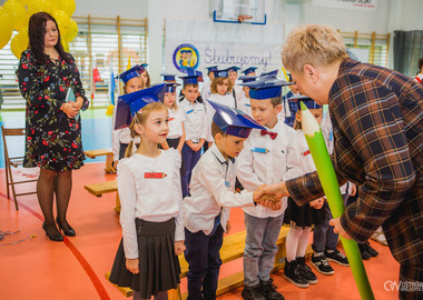 2021-10-15 Slubowanie klas pierwszych SP9 (46)