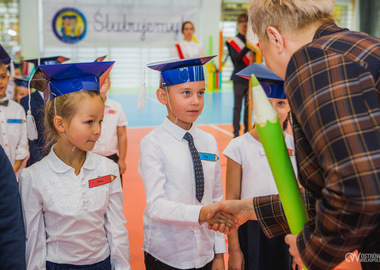 2021-10-15 Slubowanie klas pierwszych SP9 (36)