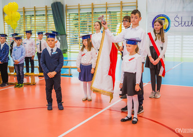 2021-10-15 Slubowanie klas pierwszych SP9 (25)