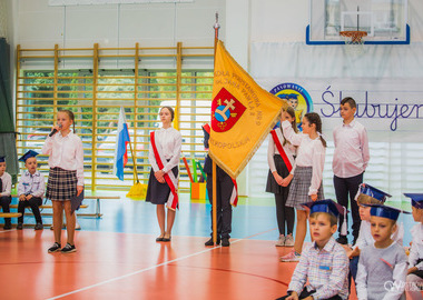 2021-10-15 Slubowanie klas pierwszych SP9 (22)