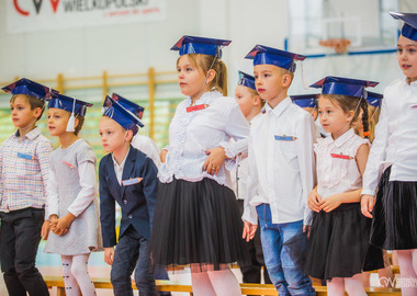 2021-10-15 Slubowanie klas pierwszych SP9 (2)