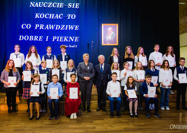 Stypendia im. świętego Jana Pawła II Miasta Ostrowa Wielkopolskiego 18-10-2021 (104)