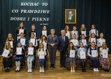 Stypendia im. świętego Jana Pawła II Miasta Ostrowa Wielkopolskiego 18-10-2021 (164)