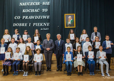 Stypendia im. świętego Jana Pawła II Miasta Ostrowa Wielkopolskiego 18-10-2021 (247)