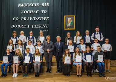 Stypendia im. świętego Jana Pawła II Miasta Ostrowa Wielkopolskiego 18-10-2021 (221)