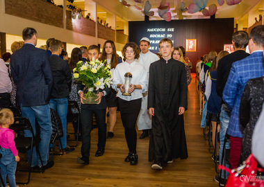 Stypendia im. świętego Jana Pawła II Miasta Ostrowa Wielkopolskiego 19-10-2021 (39)
