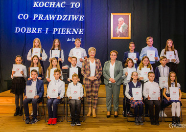 Stypendia im. świętego Jana Pawła II Miasta Ostrowa Wielkopolskiego 19-10-2021 (142)