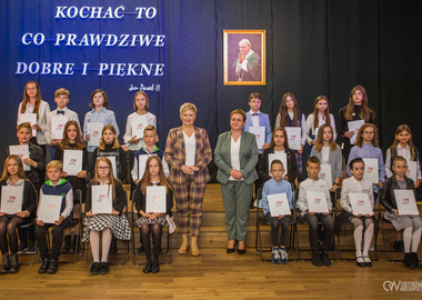 Stypendia im. świętego Jana Pawła II Miasta Ostrowa Wielkopolskiego 19-10-2021 (169)