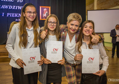 Stypendia im. świętego Jana Pawła II Miasta Ostrowa Wielkopolskiego 19-10-2021 (264)