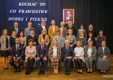 Stypendia im. świętego Jana Pawła II Miasta Ostrowa Wielkopolskiego 19-10-2021 (255)