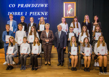 Stypendia im. świętego Jana Pawła II miasta Ostrowa Wielkopolskiego, 20.10.2021 (380)