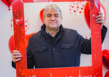 Zakochali się w Ostrowie. Walentynkowa sesja fotograficzna w Urzędzie Miejskim  (9)