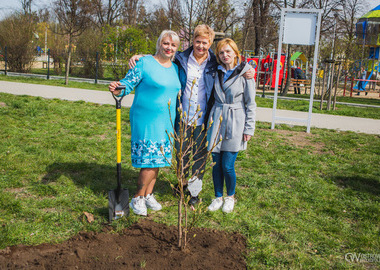 Ogród Magnoliowy = ogród przyjaźni ostrowsko - ukraińskiej (35)