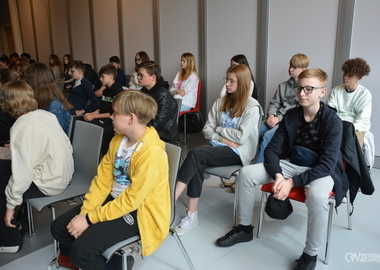 Młodzież z Europy z wizytą w Ostrowie Wielkopolskim. Spotkanie w ramach programu Erasmus+ (8)
