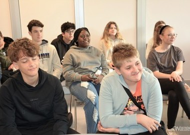 Młodzież z Europy z wizytą w Ostrowie Wielkopolskim. Spotkanie w ramach programu Erasmus+ (1)