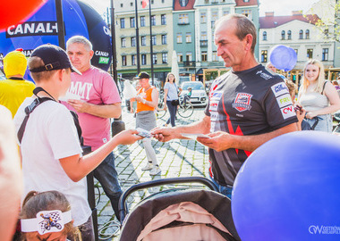 Piknik żużlowy na ostrowskim Rynku (36)