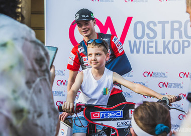 Piknik żużlowy na ostrowskim Rynku (11)