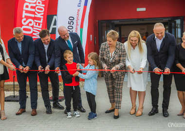 Uroczyste otwarcie Przedszkola nr 2 Jarzębinka w Ostrowie Wielkopolskim  (53)