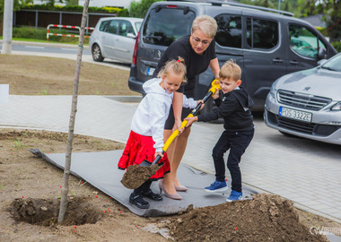 Uroczyste otwarcie Przedszkola nr 2 Jarzębinka w Ostrowie Wielkopolskim  (48)