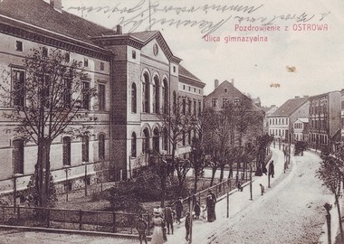 Pocztówka wydana przez ostrowskiego księgarza W.Niesiołowskiego, ok. 1911, MMOW 02591-01