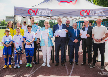 2023-07-09 Podpisanie umowy na stadion lekkoatletyczny - Kusocińskiego (332)