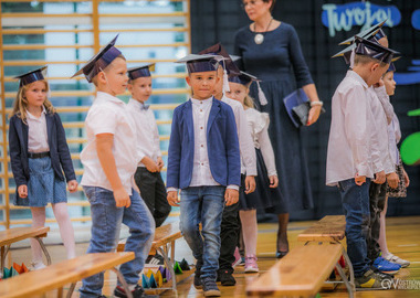 2023-10-05 Ślubowanie klas pierwszych SP11 Ferić (22)